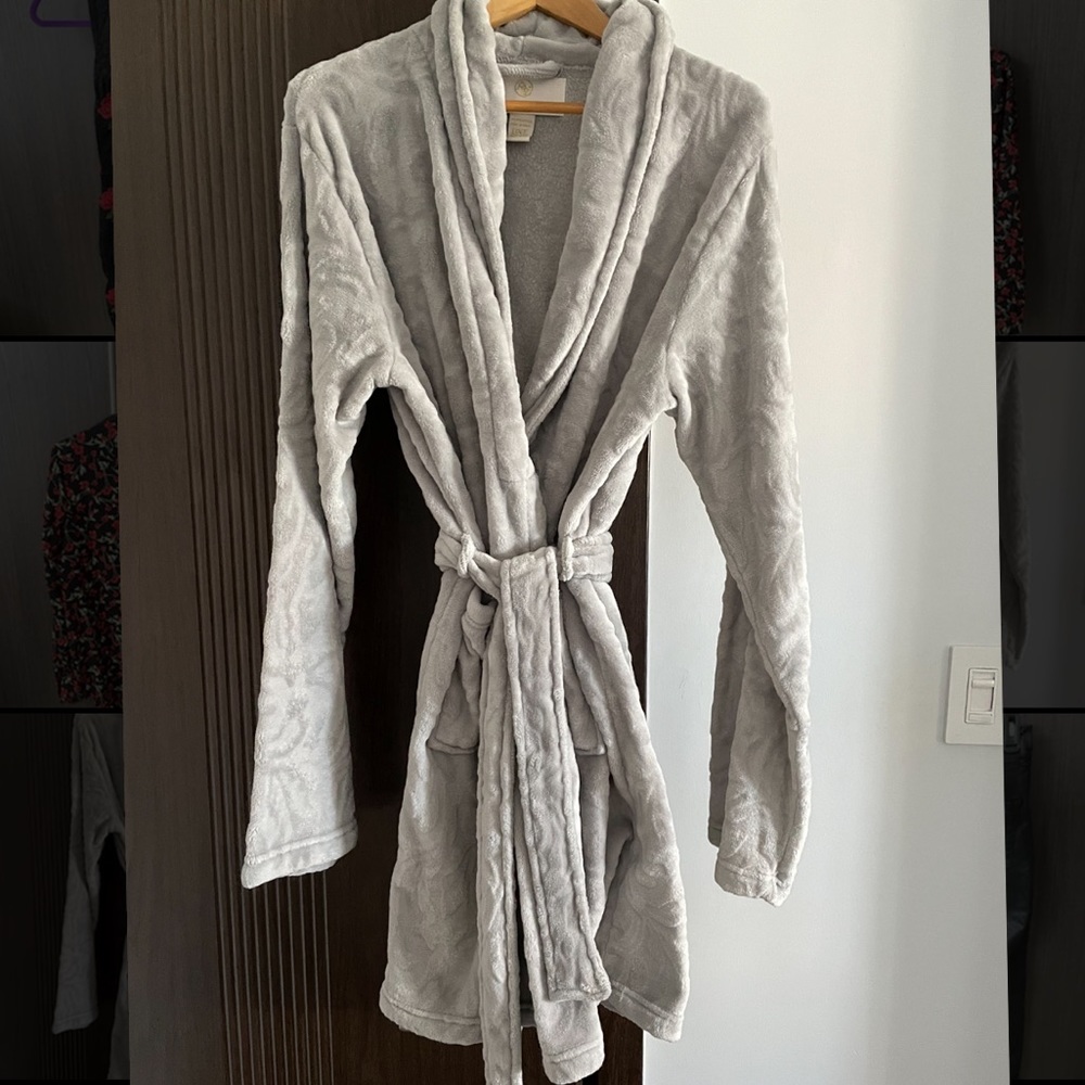 Adrienne Vittadini plush robe